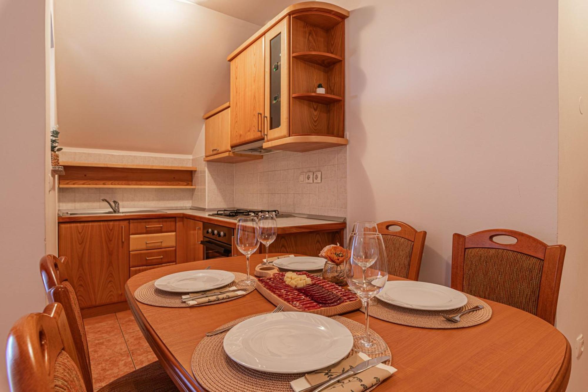 Tourist Farm Skrbina Apartments - Happy Rentals Smarjeske Toplice Εξωτερικό φωτογραφία